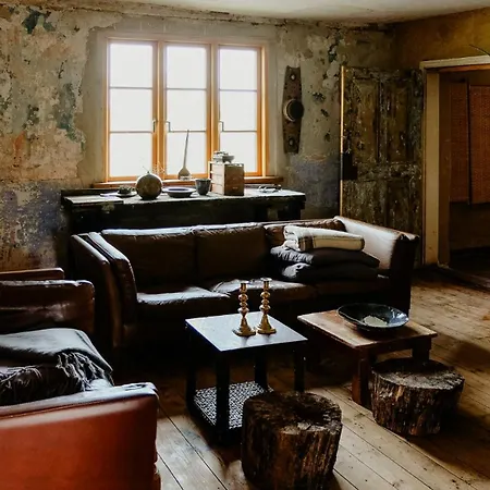 Former Village School With Sauna And Garden Rensow