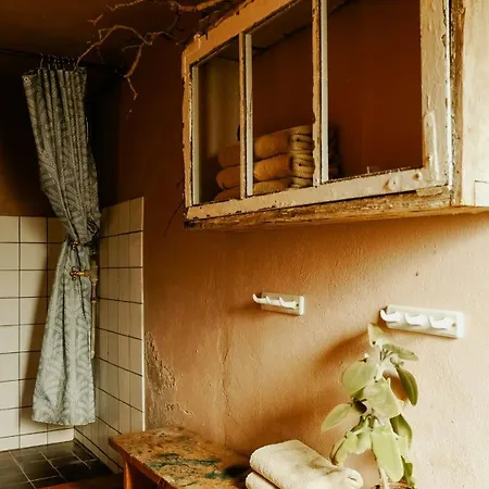 Hébergement de vacances Former Village School With Sauna And Garden